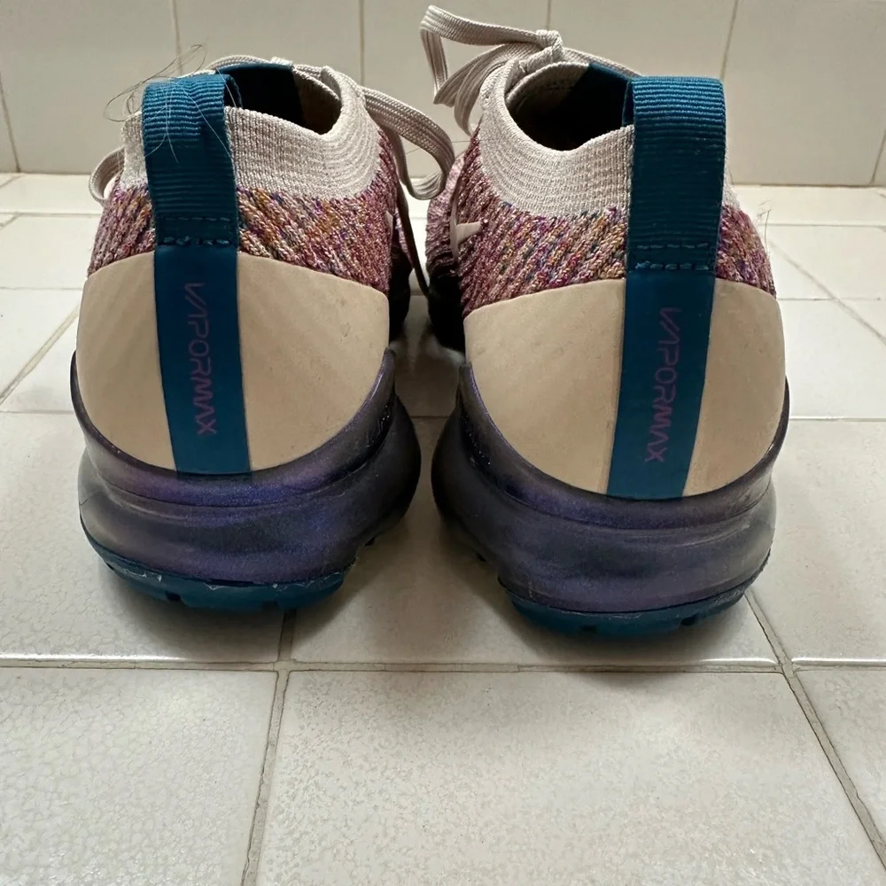Nike Air women’s Vapormax fly knit trainer - like new! - Picture 4 of 6
